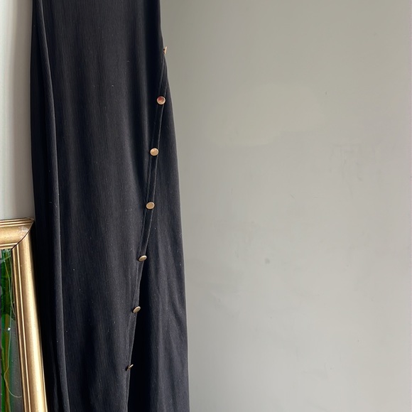 Black maxi dress with slit - Picture 2 of 3